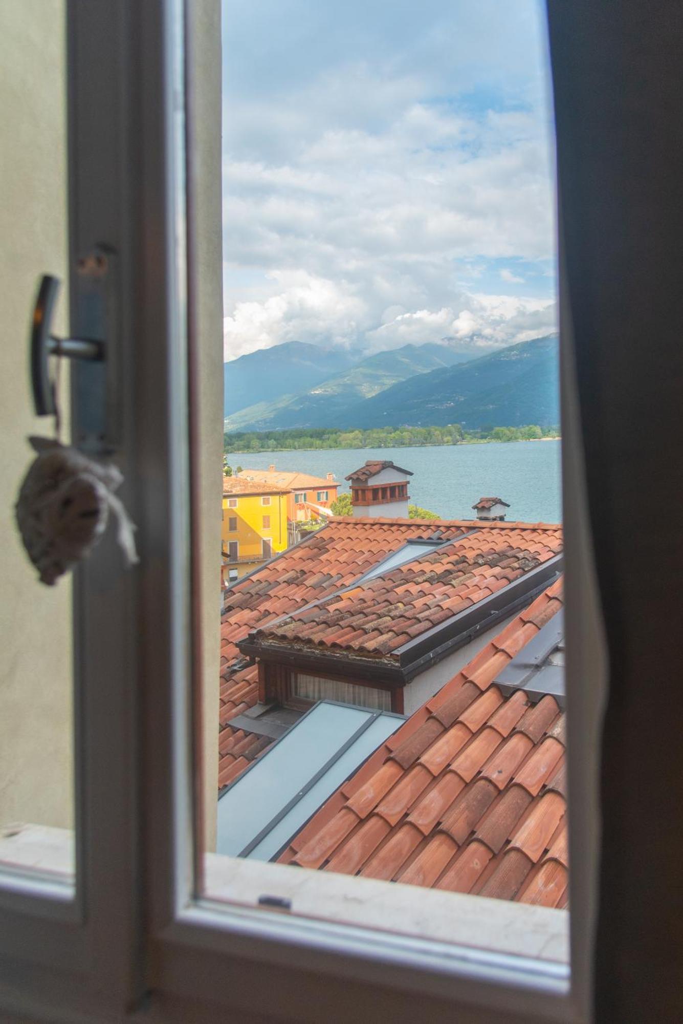 Tra Il Borgo E Il Lago โลเวเร ภายนอก รูปภาพ